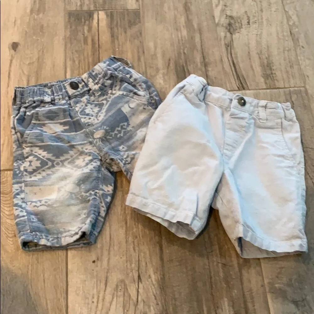 EUC Bundle of 2 shorts, sz 3-4 boys